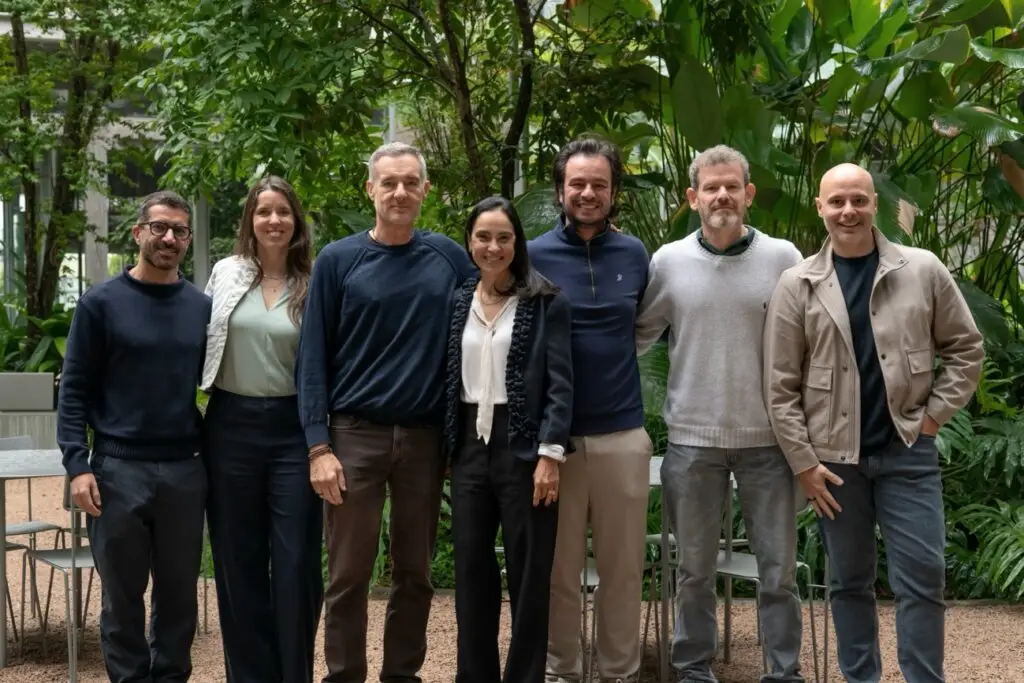 José Saad Neto (Goad Media), Glenda Kok (Presidente de WPP Enterprise Solutions para América Latina), Stefano Zunino (CEO da WPP no Brasil), Fabia Juliász (CEO da MarketdataMatch), Felipe Macedo (CEO da WPP Commerce), Marcelo Szuster (CEO da DTI) e Tárik Pothoff (CEO da Pmweb)